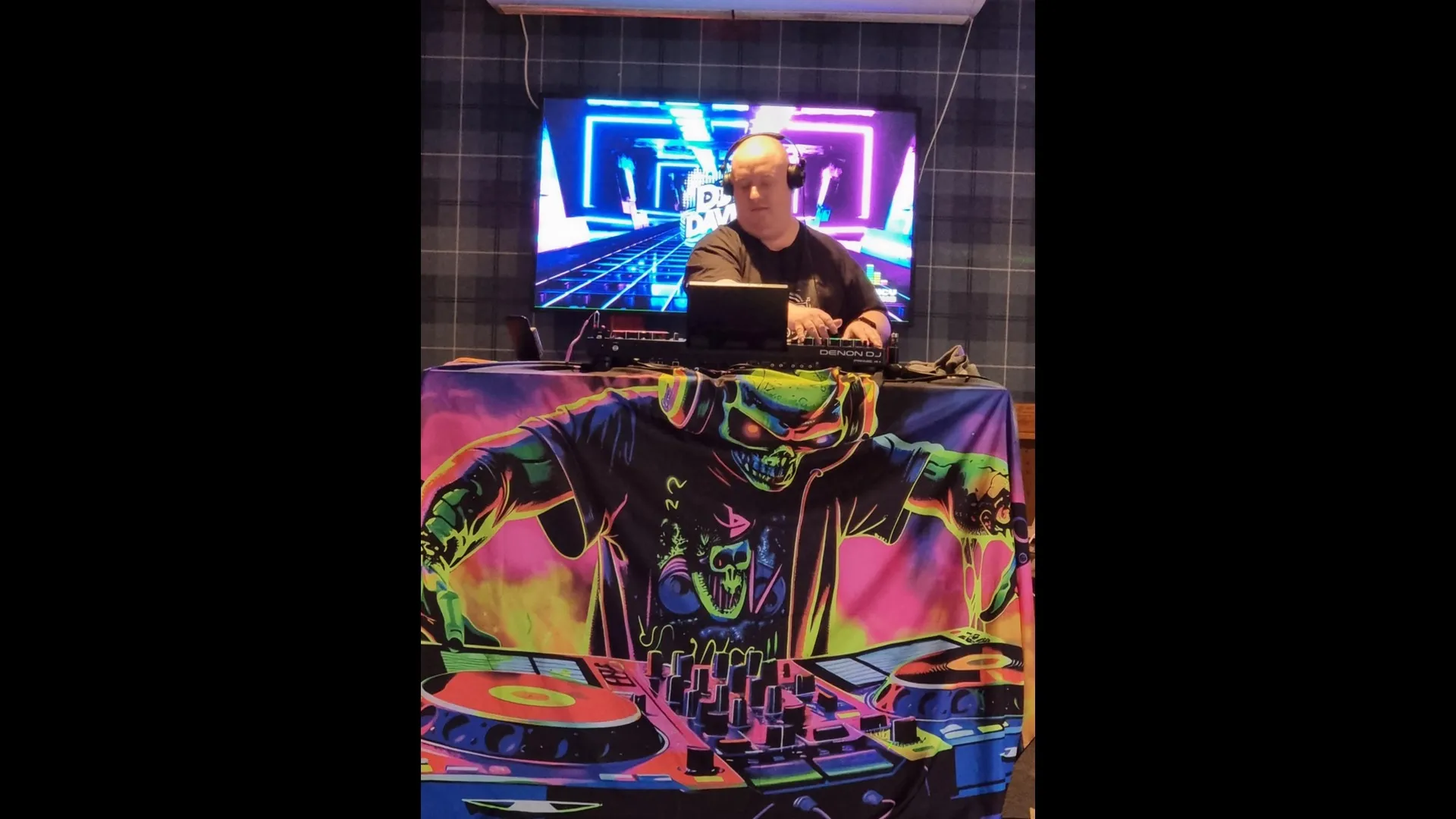DJ Dave B